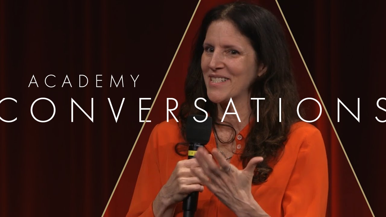 Видео к фильму Вся красота и кровопролитие | 'All the Beauty and the Bloodshed' with Laura Poitras