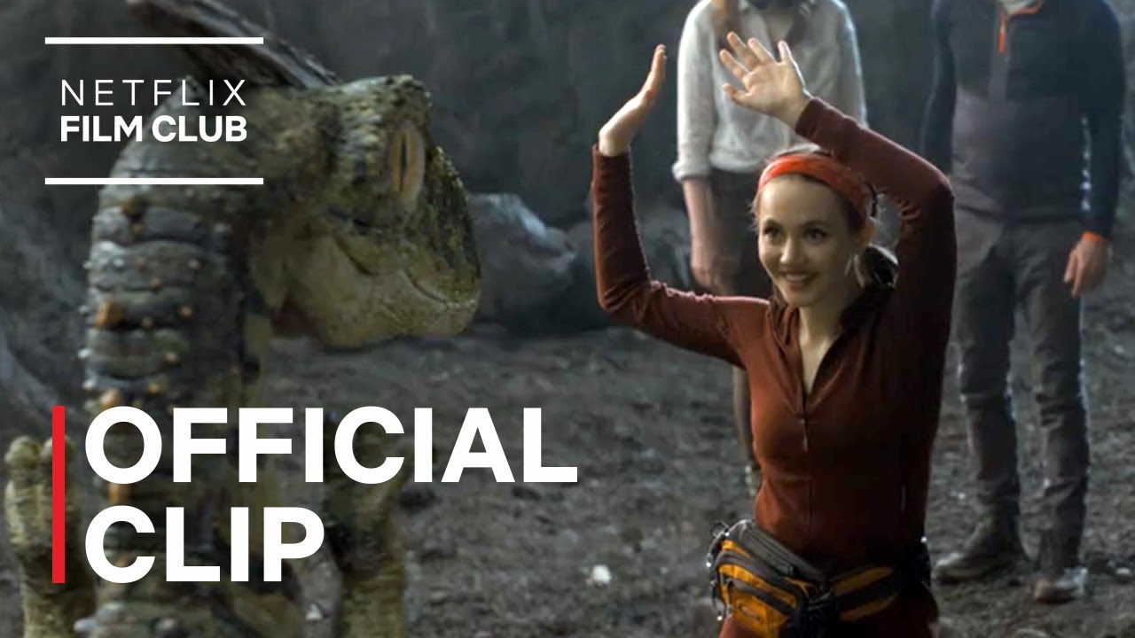 Видео к фильму Пузырь | Iris Apatow TikTok Dance with a Dinosaur