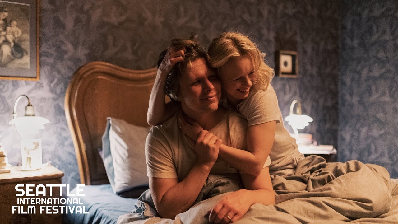 Видео к фильму Nelj&auml; pient&auml; aikuista | SIFF 2023 Trailer: Four Little Adults