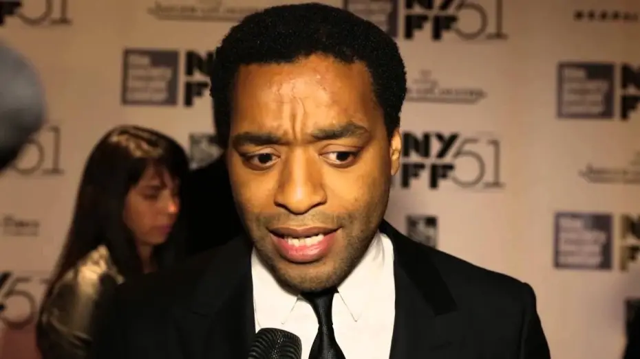 Видео к фильму 12 лет рабства | NYFF51: Chiwetel Ejiofor | "12 Years A Slave" Red Carpet