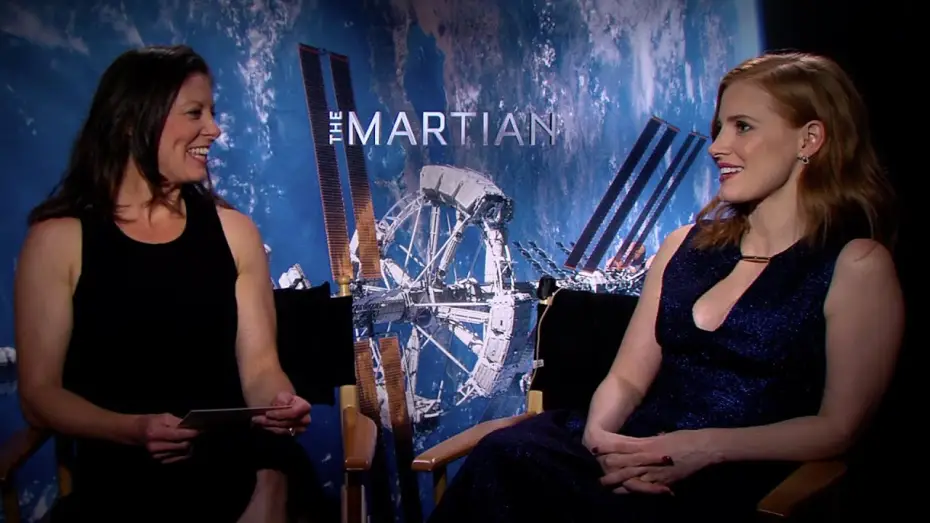 Видео к фильму Марсианин | Astronaut Tracy Caldwell Dyson Interviews Jessica Chastain