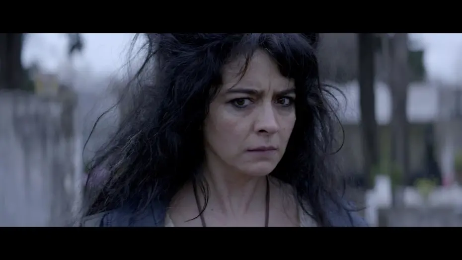 Видео к фильму Bruja | Bruja - Trailer Oficial