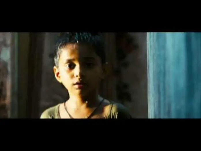Видео к фильму Миллионер из трущоб | SLUMDOG MILLIONAIRE - Trailer espa&ntilde;ol