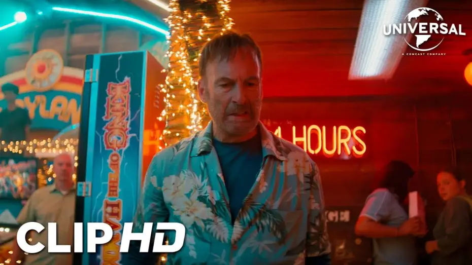 Видео к фильму Никто 2 | Clip en espa&ntilde;ol - Hutch gana la pelea en las recreativas