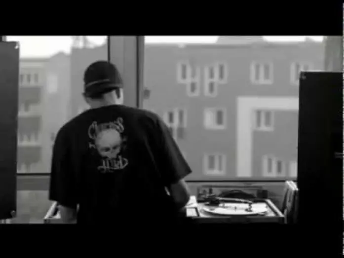 Видео к фильму Ненависть | Trailer La Haine (El Odio) by Adri&aacute;n Mar&iacute;n