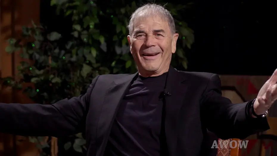 Видео к фильму Блики в золотом глазу | Robert Forster Talks of Brando, Huston, Acting & TV