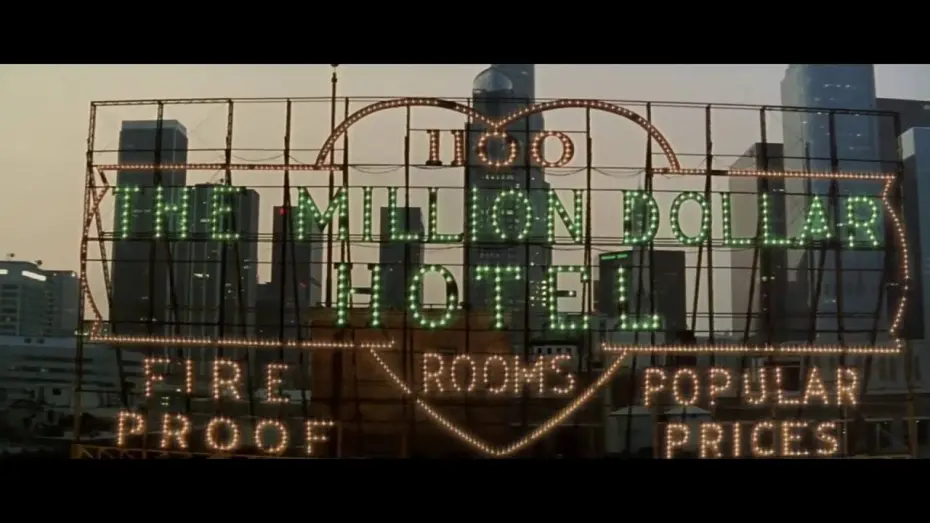 Видео к фильму Отель «Миллион долларов» | The Million Dollar Hotel • Opening Scene • Intro [HD]