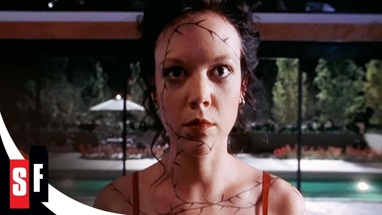 Видео к фильму Кэрри 2: Ярость | The Rage: Carrie 2 Official Trailer #1 (1999) Horror Movie HD