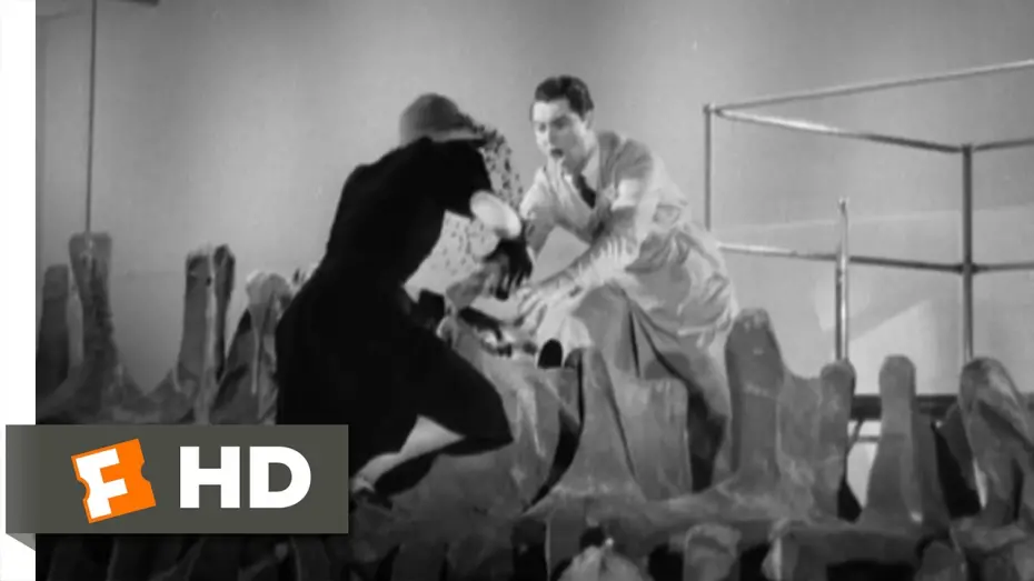 Видео к фильму Воспитание крошки | Bringing Up Baby (9/9) Movie CLIP - The Dinosaur Falls (1938) HD