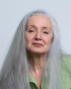 Таша Романова