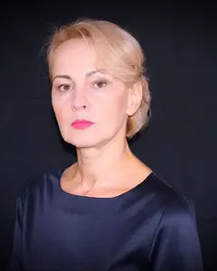 Анна Максимова