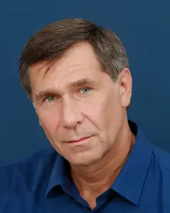 Александр Яковлев