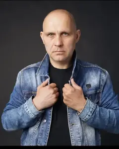 Александр Махров