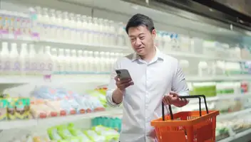 Мужчина азиатской внешности 25-40 лет