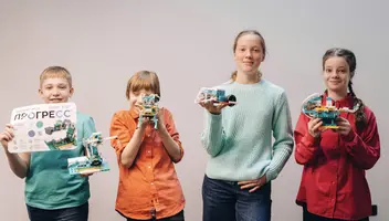 Съемка для детей 6-7 лет с робототехническими наборами АВРОРА Robotics