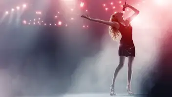 Санкт-Петербург, вокалистка