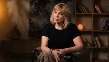 Актер и актриса на роли психолога / эксперта для съемки шортс