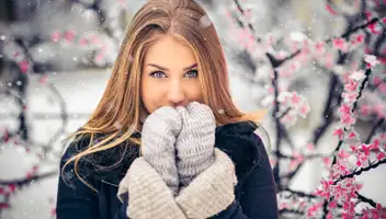 ТФП в Санкт-Петербурге. Ищем девушку для создания атмосферных фото и видео в зимнем городе.