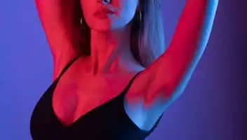 Москва. Проект "Neon Girl" ищем модель