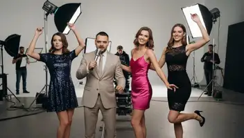 Музыкальный международный видеоклип