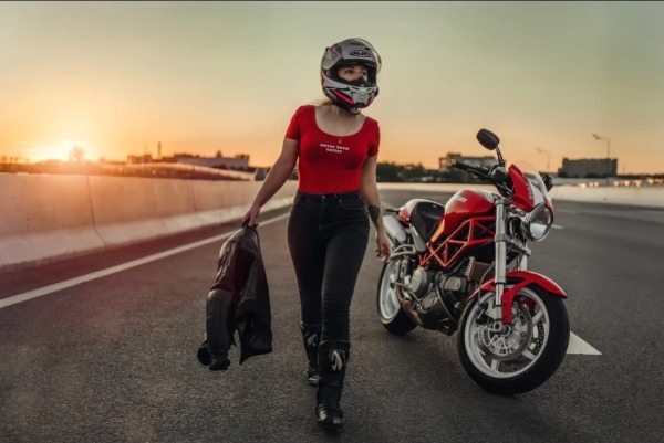 Фото Мотоцикл Ducati для съемок